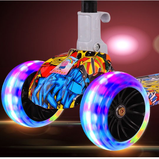 Xe Scooter 3 bánh cho bé họa tiết Graffiti cực ngầu 2020
