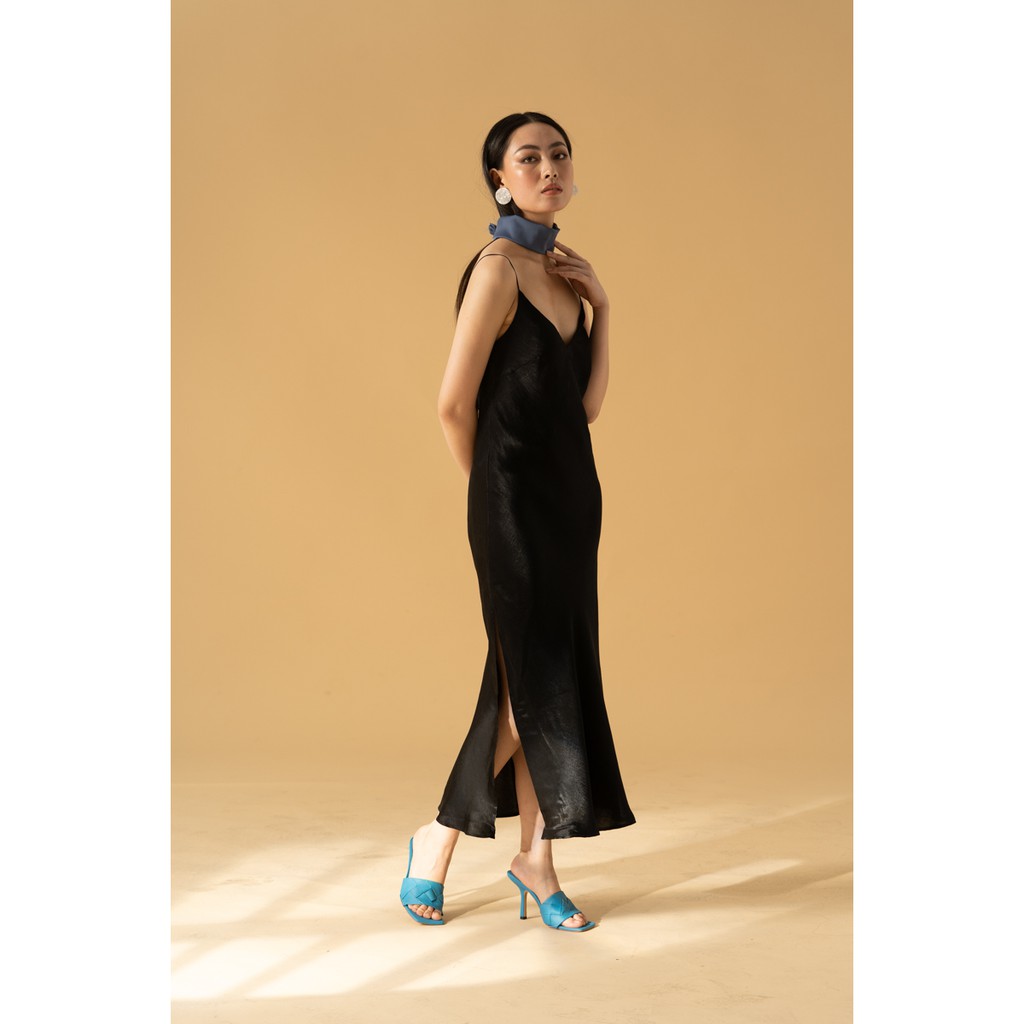 [ 26Studio ] Đầm dài 2 dây hở lưng Elizabeth Dress