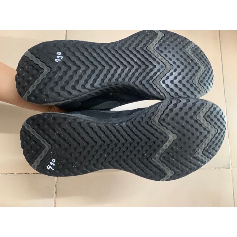 Giày chính hãng đã qua sử dụng