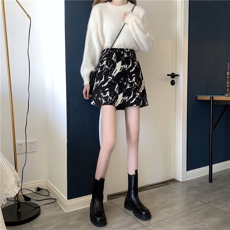 Chân váy ngắn họa tiết vằn thời trang nữ | BigBuy360 - bigbuy360.vn
