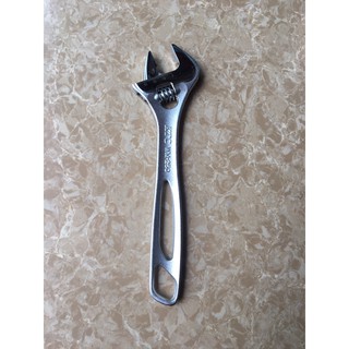 Mỏ lết 250 mm Nhật bản WM-250 KTC tại Máy NTT bảo hành dài hạn an toàn hiệu quả dễ dàng sử dụng