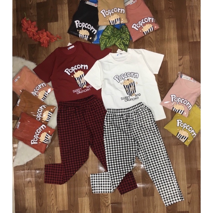 Đồ bộ thun cotton áo màu phối quần sọc giao hoạ tiết ngẫu nhiên