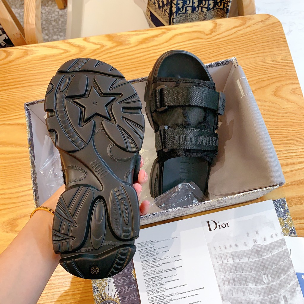 No BOX - Vải Trượt Kỹ Thuật Màu Đen In Họa Tiết Rằn Ri