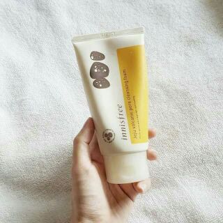 Sữa rửa mặt Tro Núi Lửa Innisfree