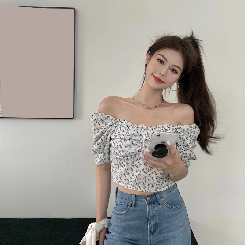 Áo Croptop Chất Chiffon Tay Loe Hoạ Tiết Hoa Nữ Tính Xinh Xắn