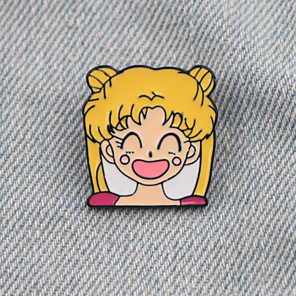 Trâm Cài Áo Hình Thủy Thủ Mặt Trăng Dễ Thương