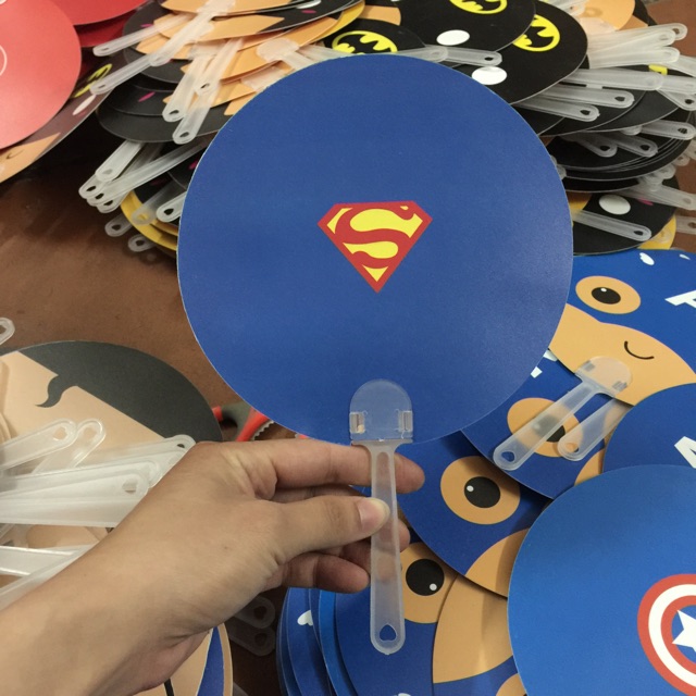 Quạt tay siêu nhân