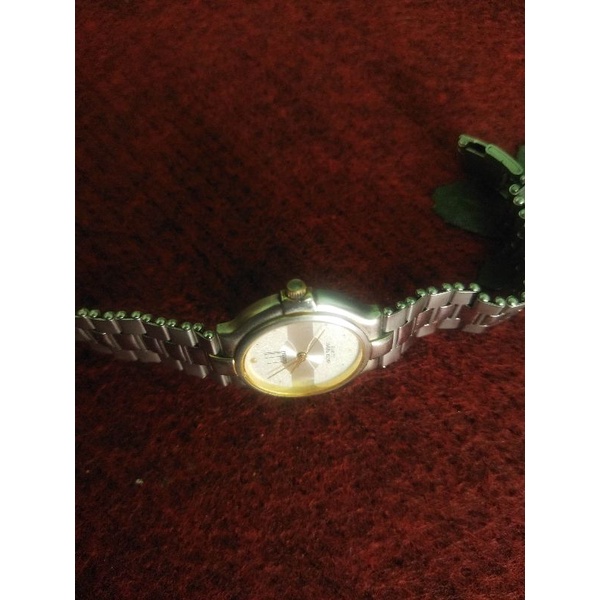 Đồng hồ nữ thương hiệu Dunhill Thụy Sĩ