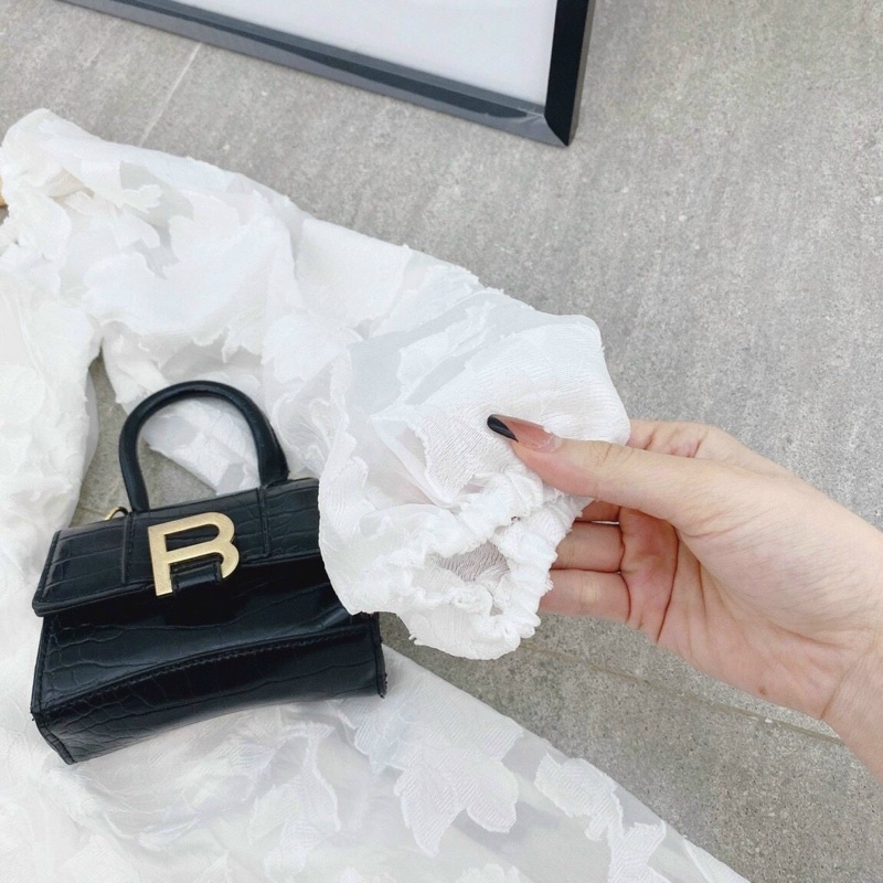 Đầm xoè trắng tay phồng dài họa tiết voan hoa sp000009