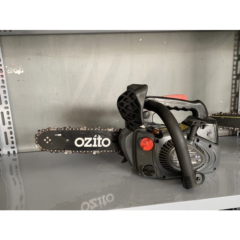 CƯA XÍCH XĂNG 2 THÌ 25.4CC OZITO PCS-254