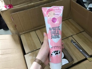Gel tẩy da chết Pure Milk Shine 320ml