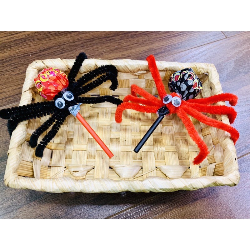 Kẹo mút halloween