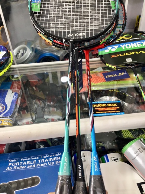 Vợt Cầu Lông Yonex Khung Cacbon Siêu Bền Đan 9-10Kg Tặng Kèm Lưới, Cuốn Cán Và Trái Cầu