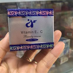 KEM TRẮNG DA VITAMIN EC