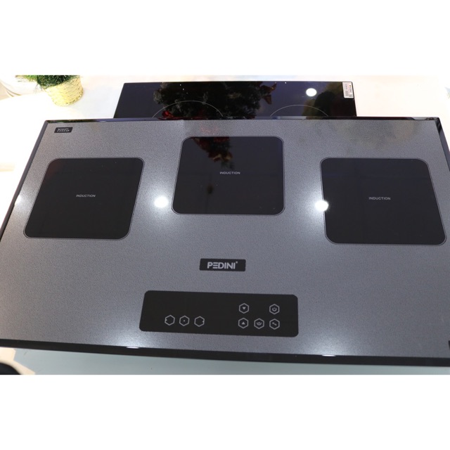Bếp từ ba Pedini cao cấp 666G