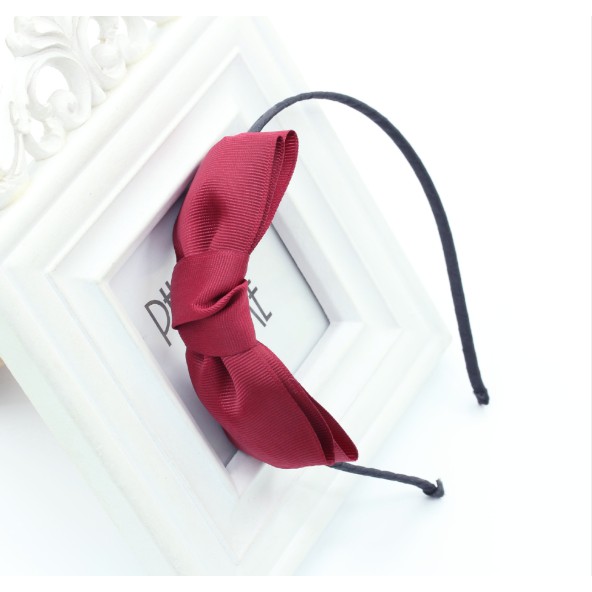 Bờm tóc đính nơ cho bạn gái