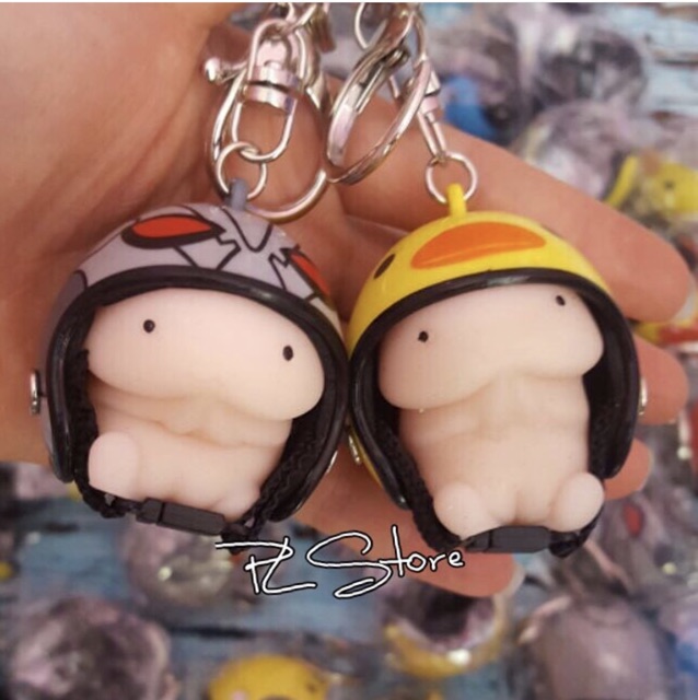 Móc khoá ciu đội nón bảo hiểm