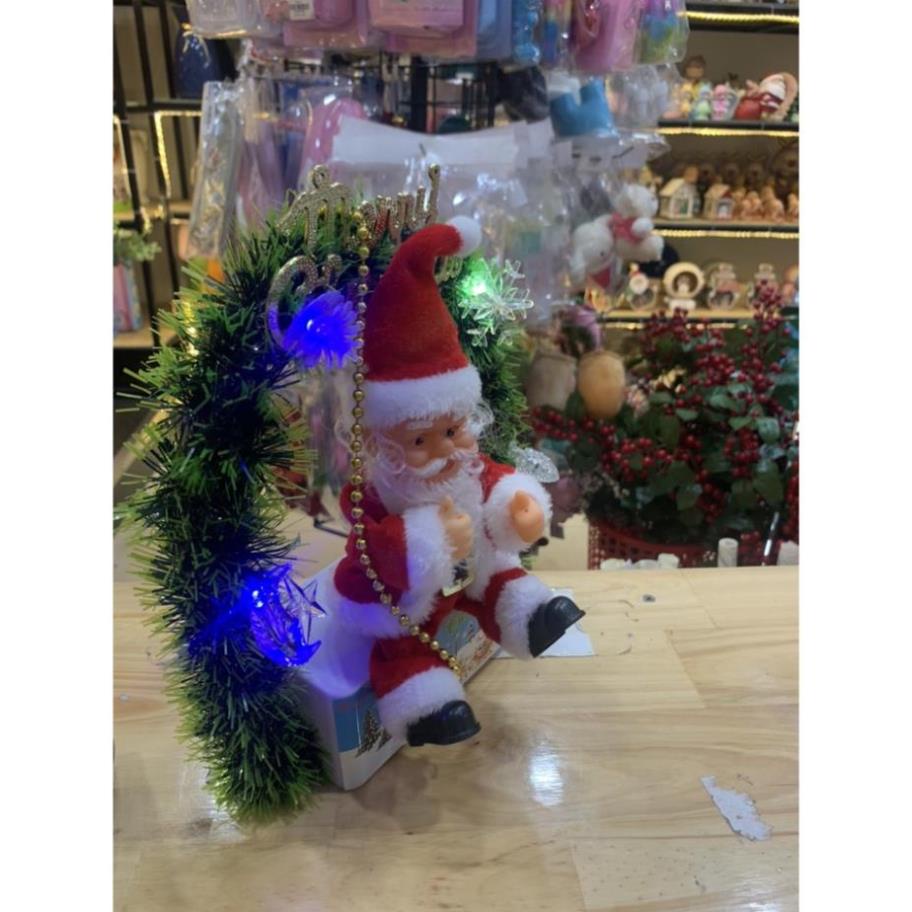 Đồ chơi ông già noel ngồi vòng nguyệt quế- Quà tặng giáng sinh cho bé yêu