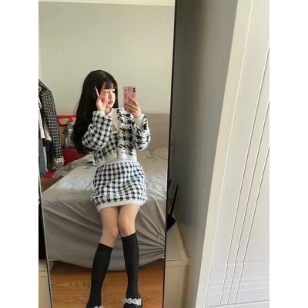 Set đồ len caro tiểu thư mùa thu 3 món: Áo khoác cardigan + chân váy bút chì + áo croptop 2 dây