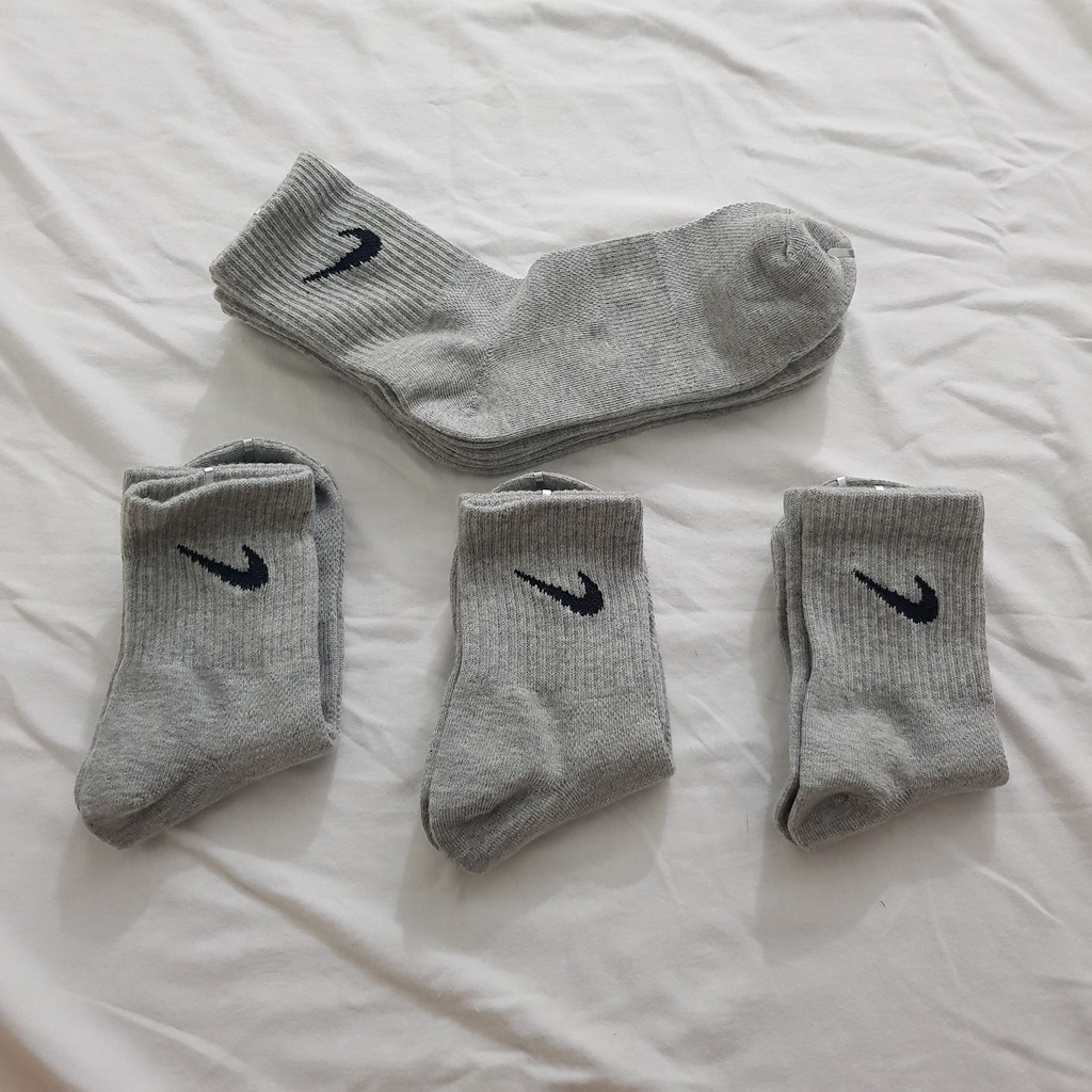 Tất thể thao cổ trung Nike màu Xám  - Free ship Loved socks by TatsTats.vn