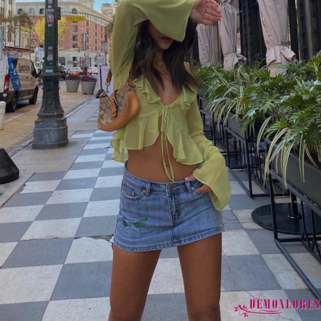 Áo Crop Top Tay Loe Dài Cổ Chữ V Xẻ Sâu Gợi Cảm Cho Nữ