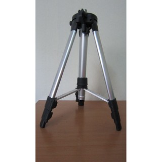 Chân máy cân mực laze 5 tia. cao 1m-1m2