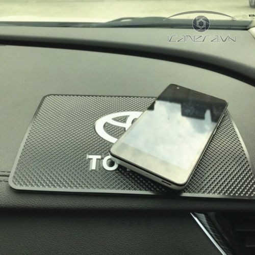 Miếng Đệm Chống Trượt Cho điện thoại trên ô tô, pad cao su chống trượt có logo hãng xe