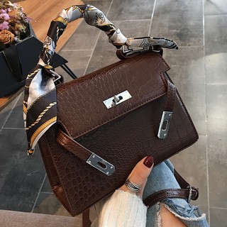 TÚI XÁCH NỮ CÔNG SỞ QUÝ PHÁI