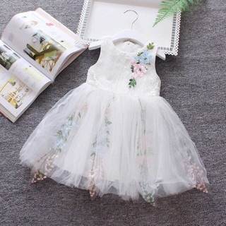 Đầm hoa rơi công chúa