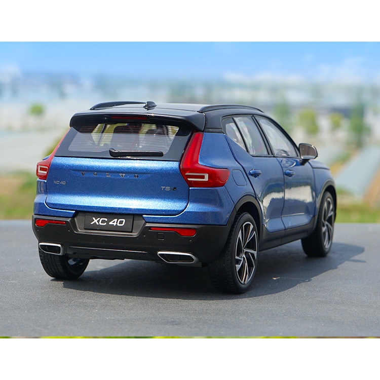 Mô hình xe Volvo XC40 tỉ lệ 1:18