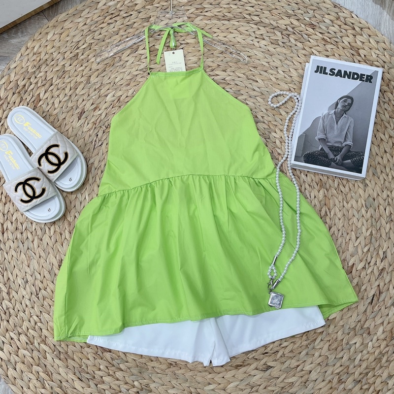 Set áo cổ yếm babydoll màu xanh neon mix quần sooc trắng