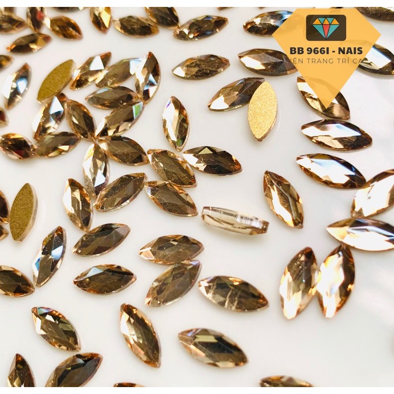 Đá khối chân bằng hình hạt gạo trang trí móng Nail 2.500vnd