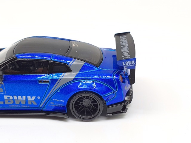 Xe Mô Hình LB Nissan GT-R (R35) Type2, Rear Wing ver3 1:64 MiniGT ( Xanh )