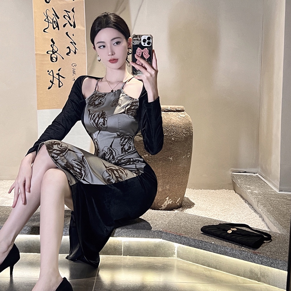 Đầm Dự Tiệc Vải Nhung Satin Dáng Ôm Xẻ Tà Phong Cách Thời Trang Mới 2022