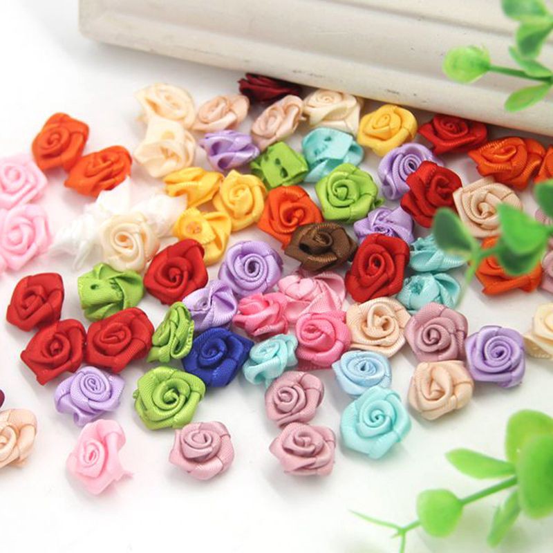 Set 100 bông hồng nhỏ handmade bằng vải satin có dây ruy băng