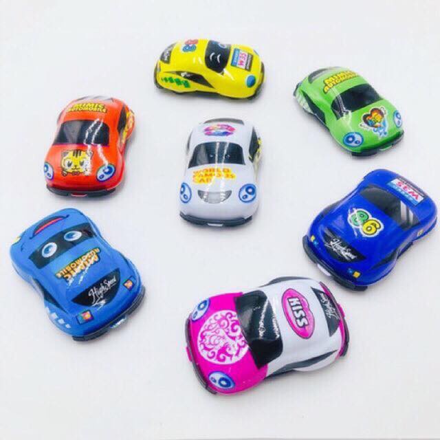 Đồ chơi trẻ em máy bay mini, ô tô mini vặn dây cót chạy đà cho bé dùng để làm quà tặng học sinh trong học tập