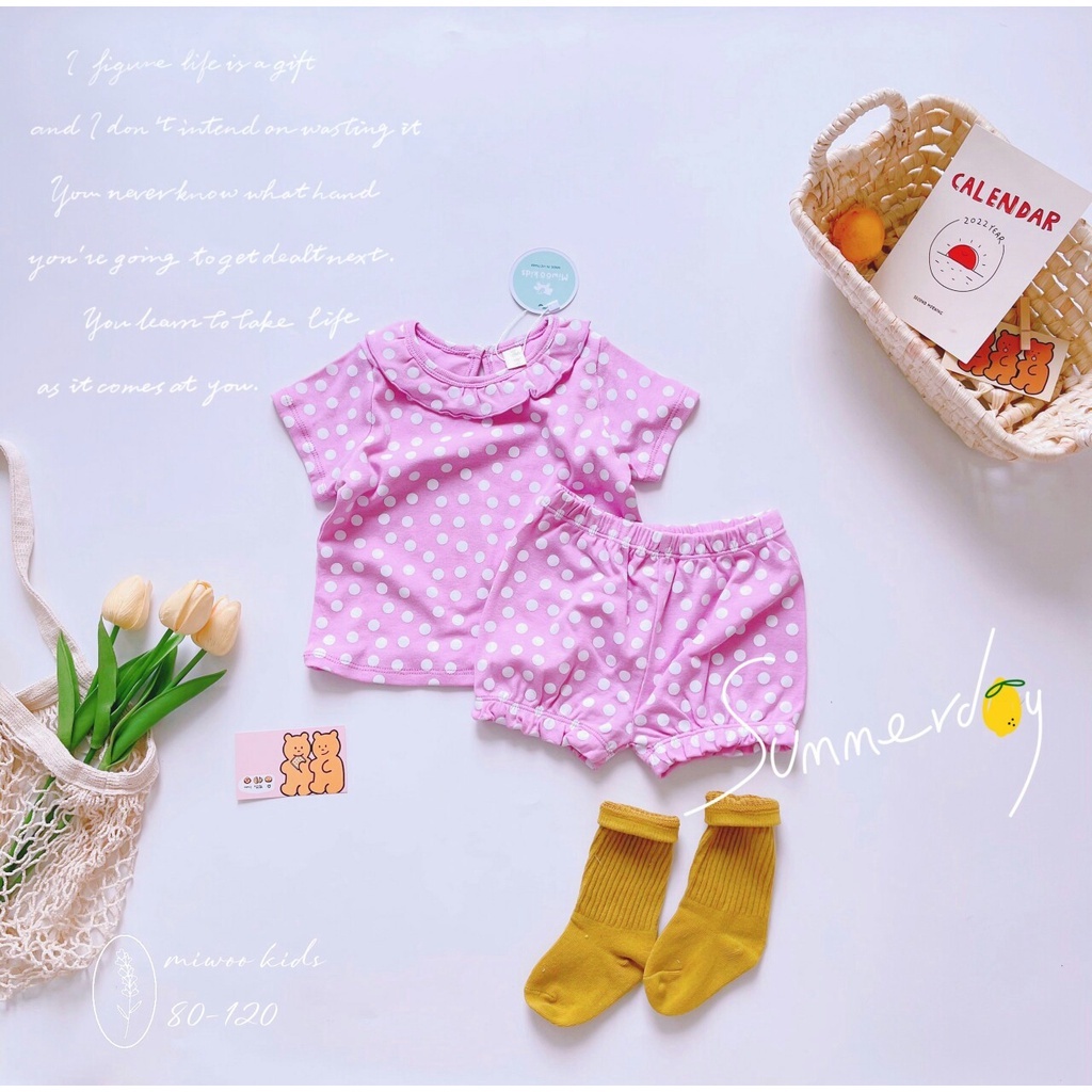 Bộ cộc tay bèo cổ cho bé gái.