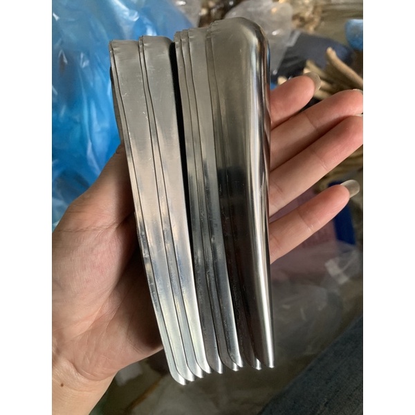 Xúc cám inox tàu cho chim gà bồ câu