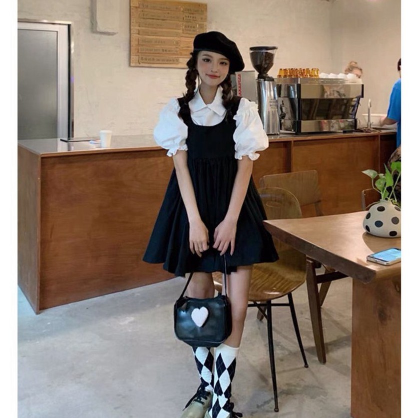 Đầm Yếm Nữ Đen Kèm Áo Ngắn Tay Bồng Siêu Xinh