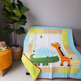 Chăn cho bé mùa hè thu, chăn Cotton trẻ em mỏng mát đắp hè thu xanh cá xấu