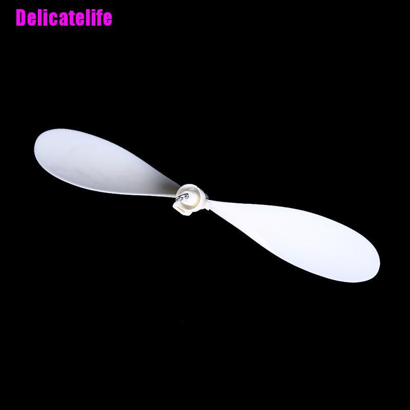 1 mô hình máy bay hiệp sĩ có đèn dây cao su