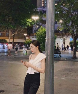 Áo nơ lệch vai