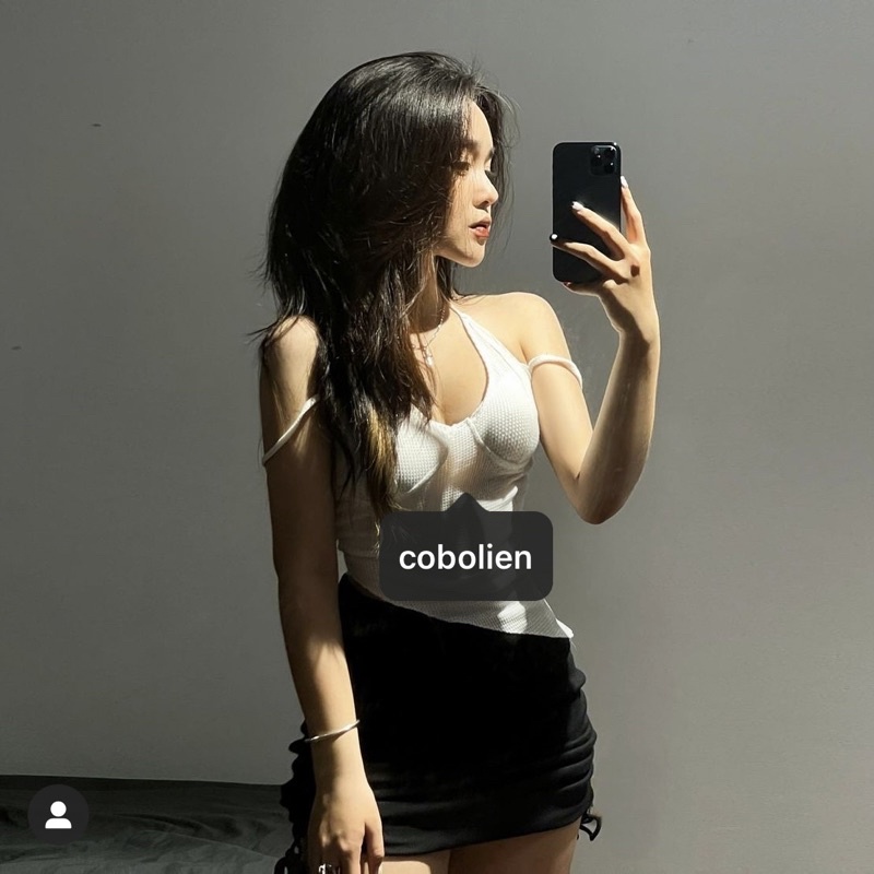 Áo thiết kế hở lưng Lily Top