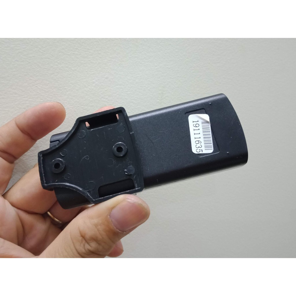 Công tắc RF 2 cổng độc lập - Remote đen - sóng vô tuyến xuyên tường - Tặng kèm pin+giá treo Remote