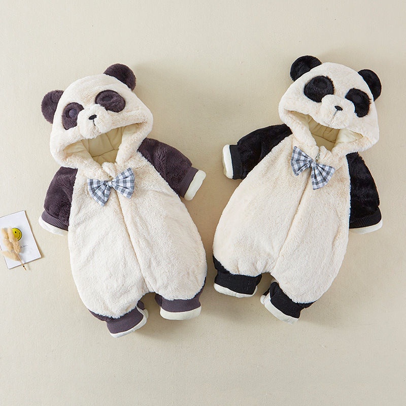 Mùa đông mới em bé liền thân mạng lưới gấu trúc đỏ cộng với nhung và dày leo quần áo trẻ sơ sinh dễ thương đi ra ngoài
