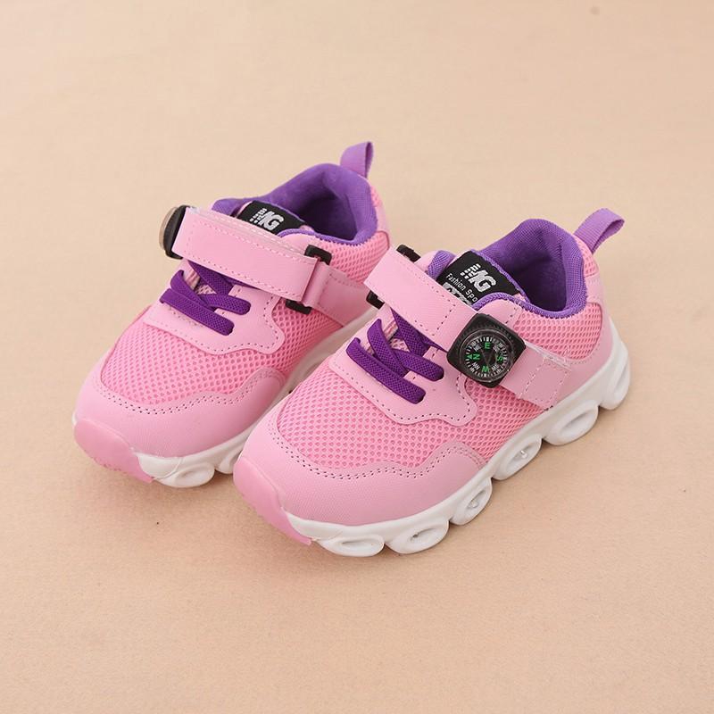 Giày thể thao có đèn LED hiện đại kiểu dáng thông thoáng cho bé yêu