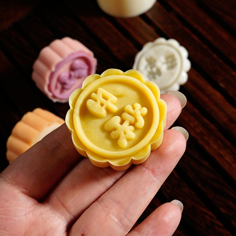 Khuôn Làm Bánh Trung Thu Hình Thỏ Hoạt Hình Bằng Nhựa 25g