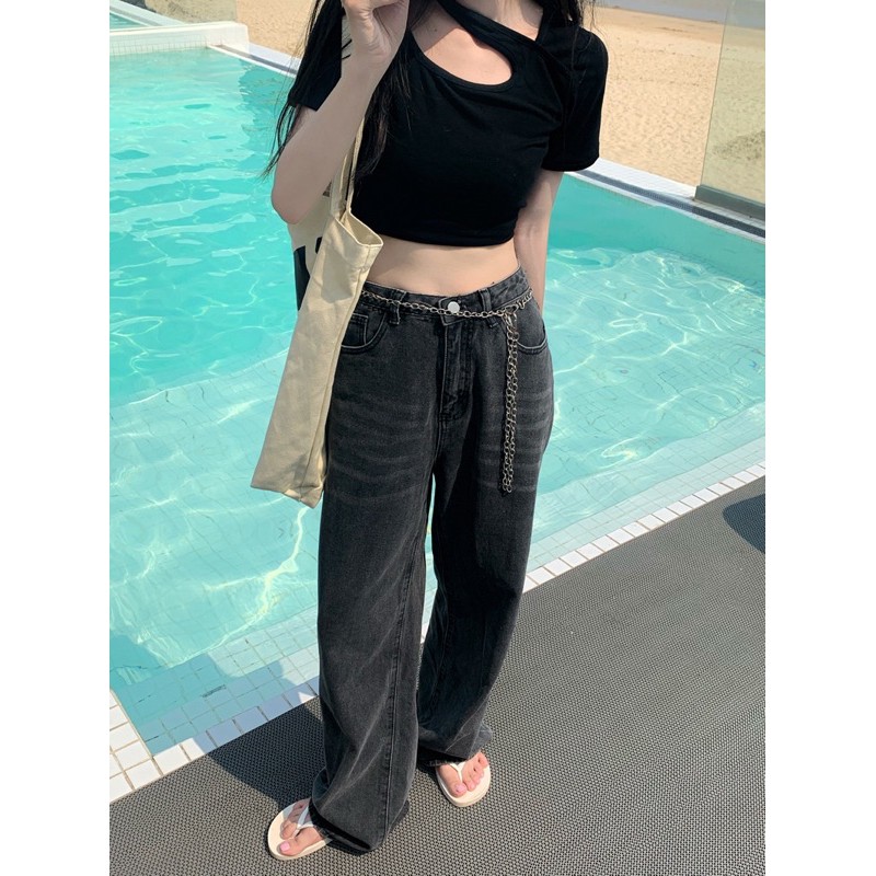 Áo croptop thun cut-out bắt xéo cổ cá tính 2021