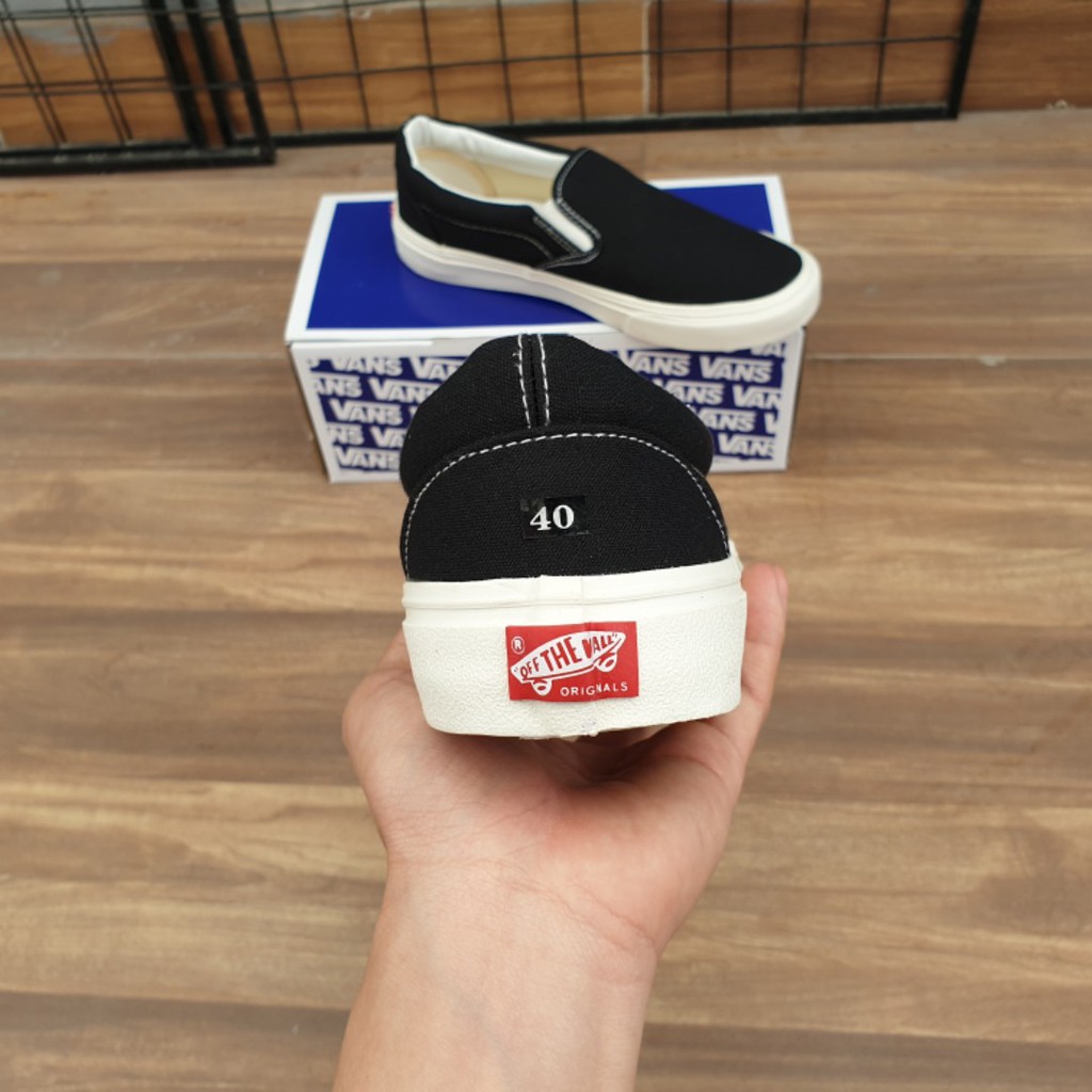 Giày  lười slip on đen nam nữ full box đủ size
