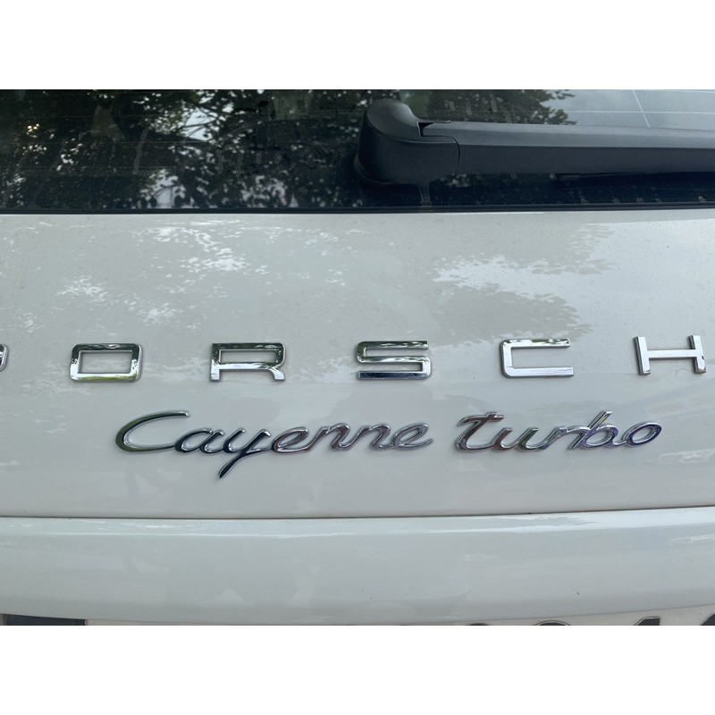 logo chữ Turbo gắn cho dòng xe Porsche